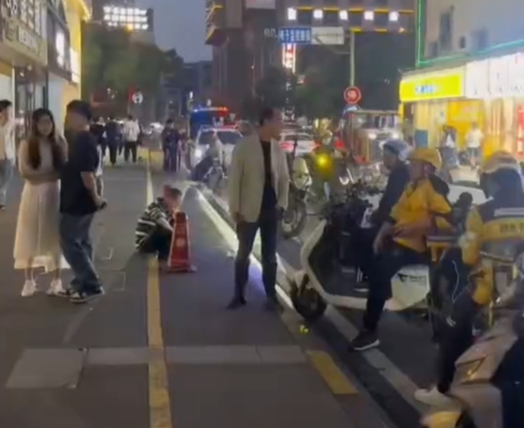 长沙五一广场发生抢金店事件？ 当地派出所回应：假的